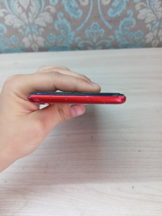 Продам телефон Самсунг а10s.