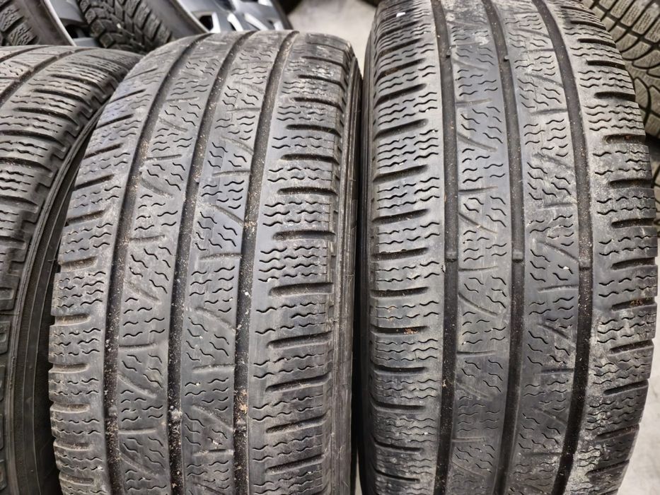 4 anvelope iarna Pirelli 235 65 16C