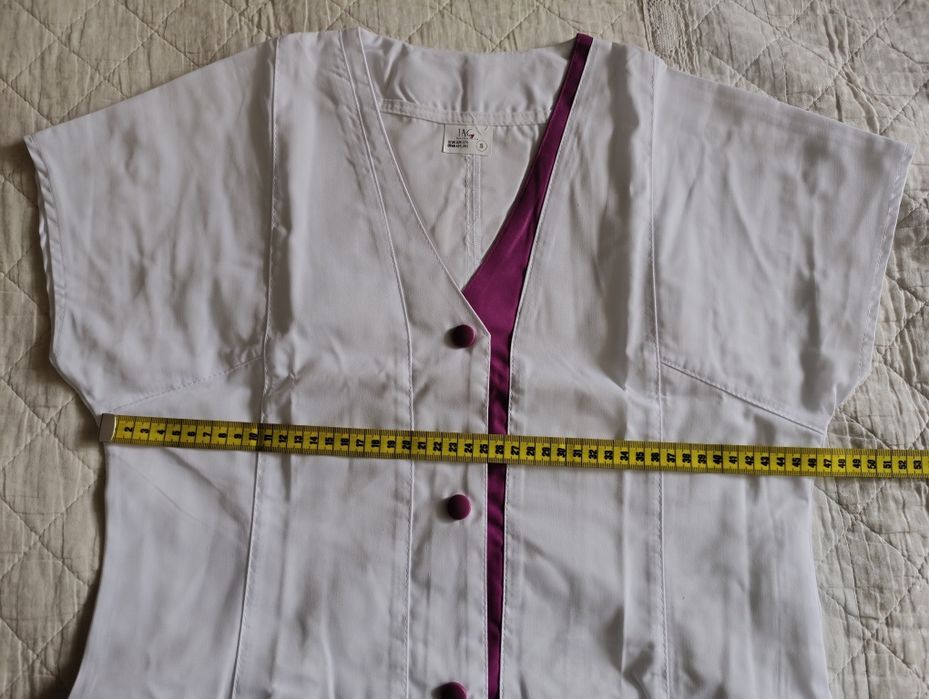 Bluza medicală, mărimea S, noi