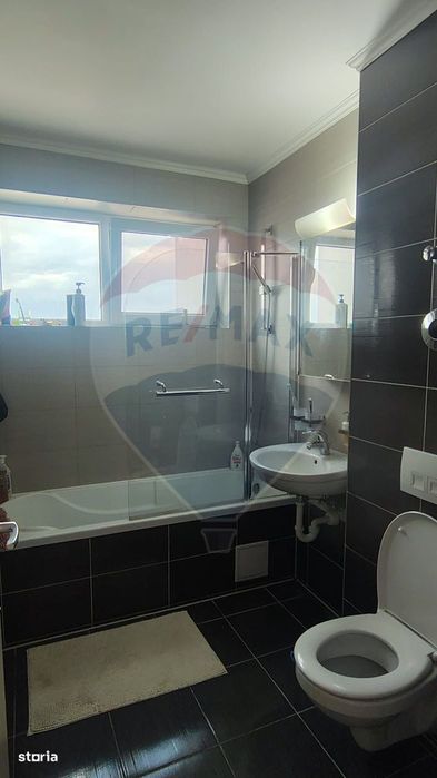Apartament cu 3 camere de vânzare în Avangarden 3