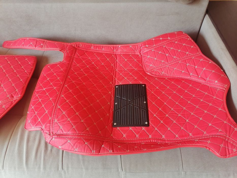 Стелки за Автомобил.Чисто нови