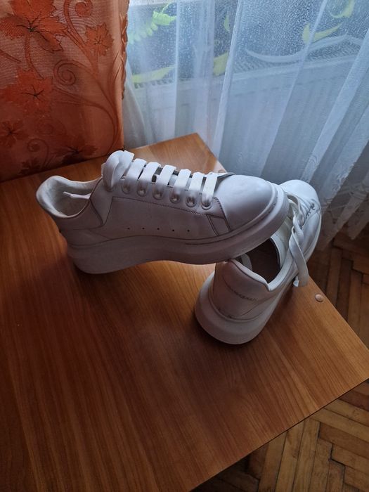 Adidasi Alexander McQueen.under armour