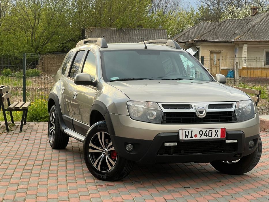 Dacia Duster 4x4 benzină si gaz