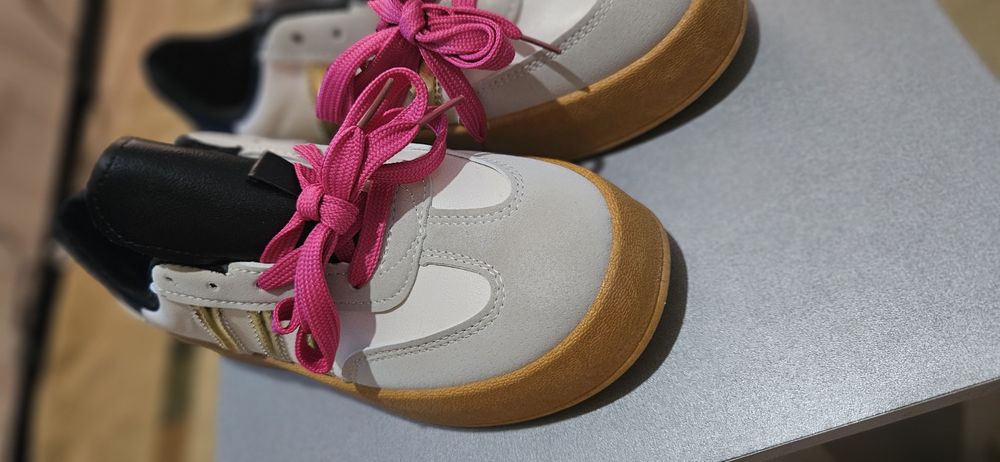 Продам новые кросовки