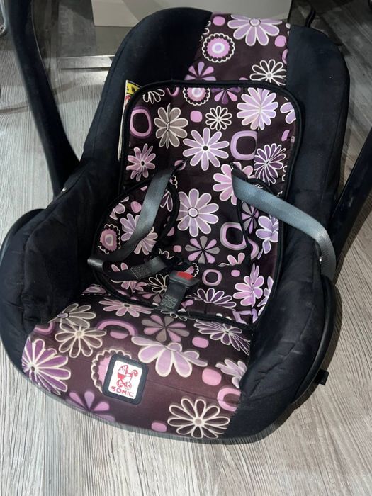 Продавам детско столче за кола.