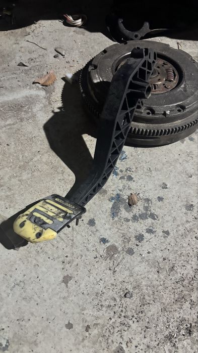 продам запчасти на гольф 3