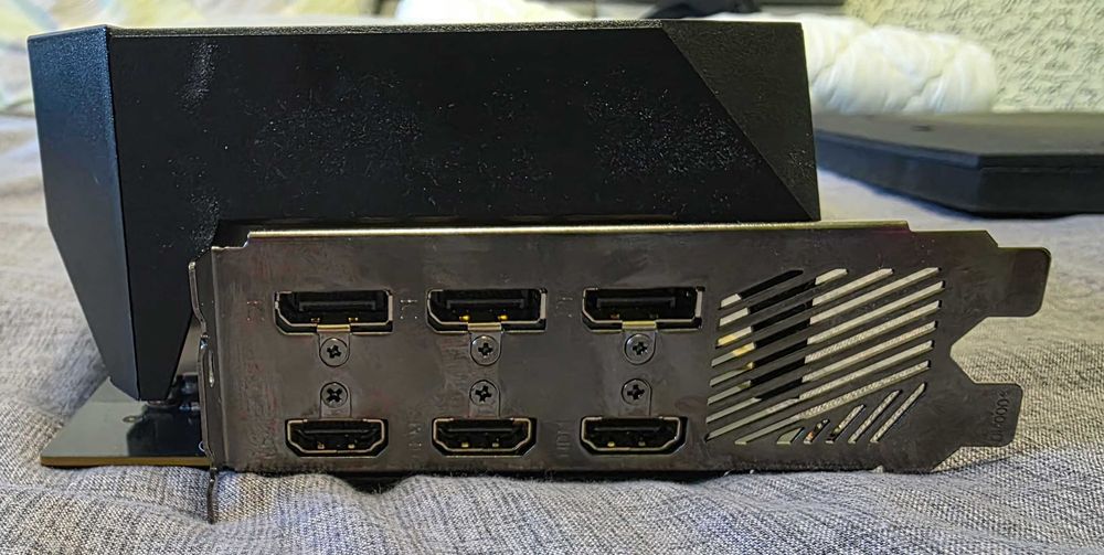 Gigabyte AORUS GeForce RTX 3080 XTREME 10GB – Перфектно състояние, Оригинална кутия