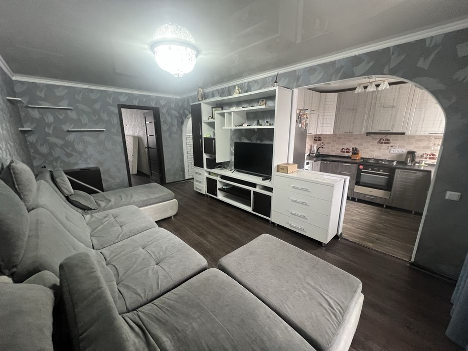 Продам 2-ком кв. 7мкр