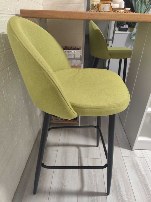 Бар маса +2 бр. бар столове