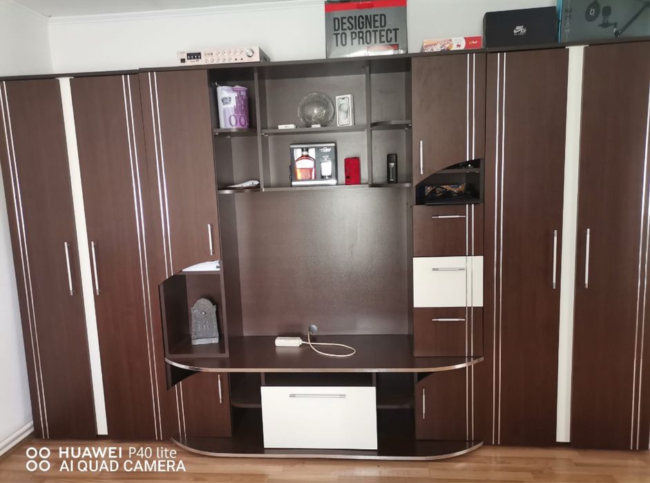 Mobila de vanzare