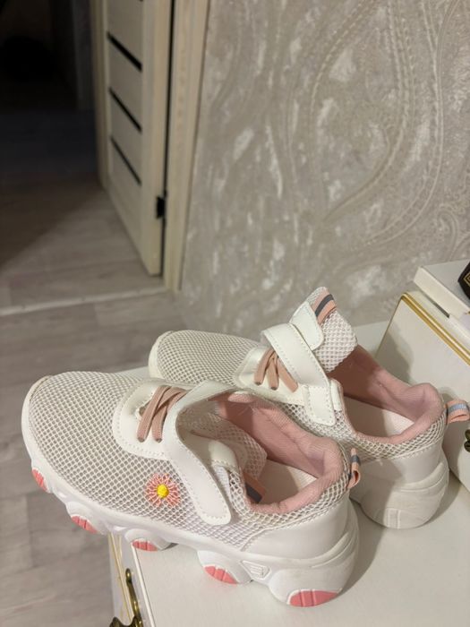 Новая обувь 34р летняя