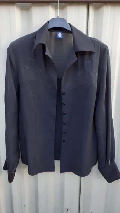 Bluza eleganta neagra cu maneci din voal