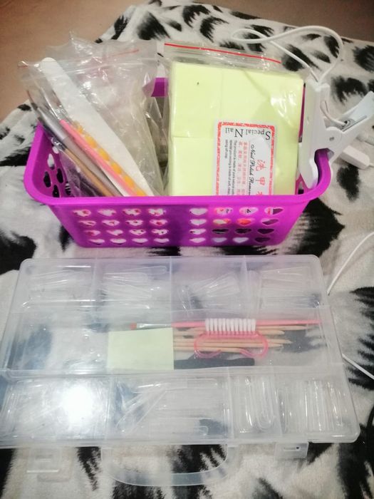 продам все для маникюра