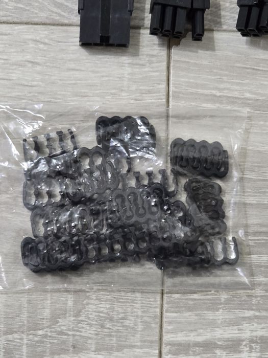 Kit extensii cabluri PSU EZDIY-FAB – 24Pin / EPS / PCI-E – 16AWG, 300m