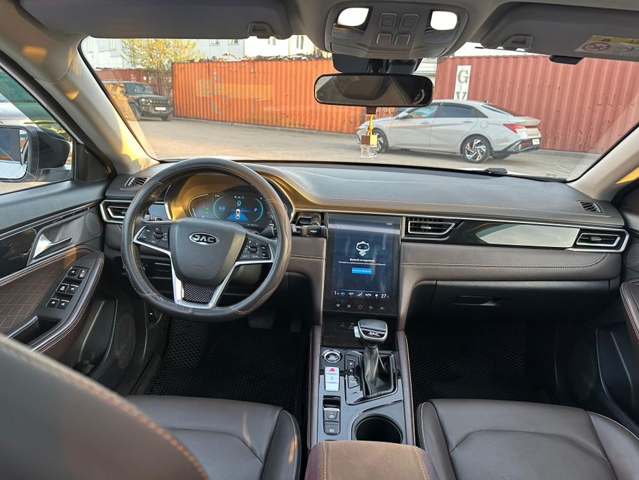 Продам машину Jac J7