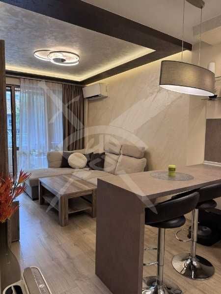 Продава се Двустаен апартамент в Бургас, Лазур - 56 кв.м за 1855 €/кв.м - Снимка #3