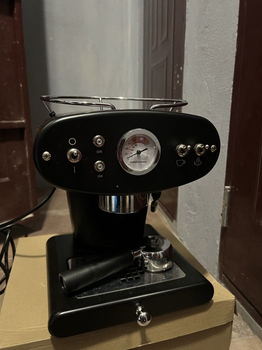 Кафемашнина illy