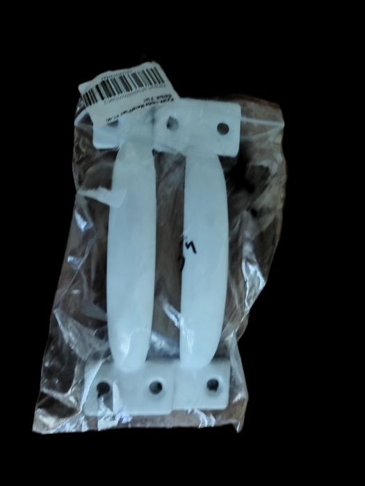 Продам новые дверные ручки