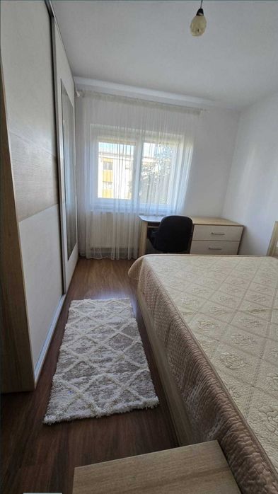 Apartament de inchiriat cu 4 camere decomandat 3/4, CT/AC, Rovine