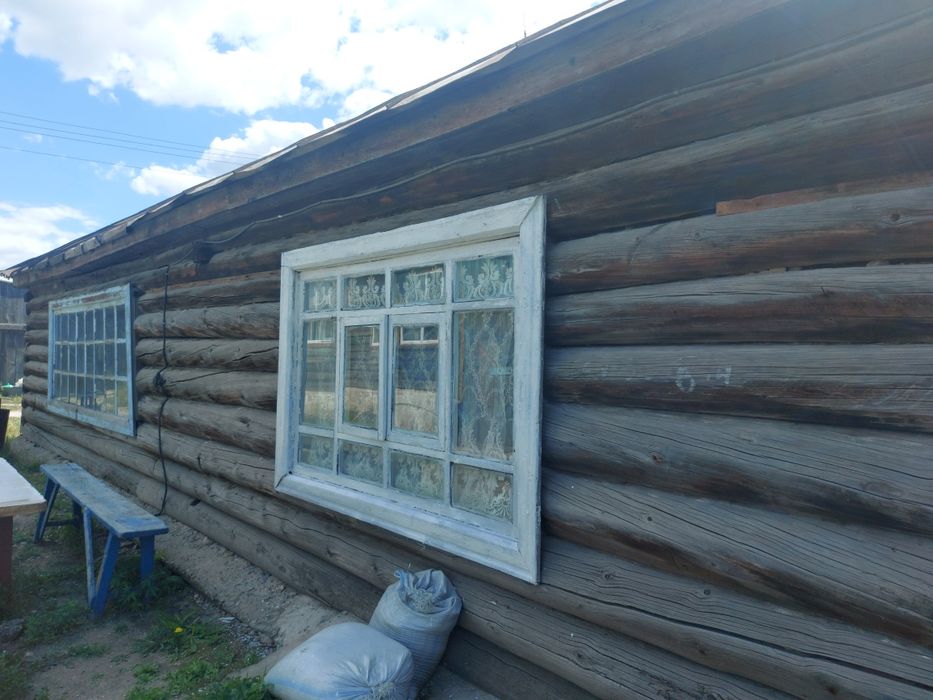 Продам домик на слом во дворе