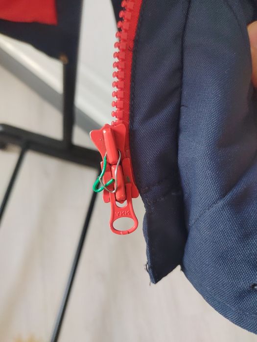 Парк-а - пухов-ик Reebok Classic.