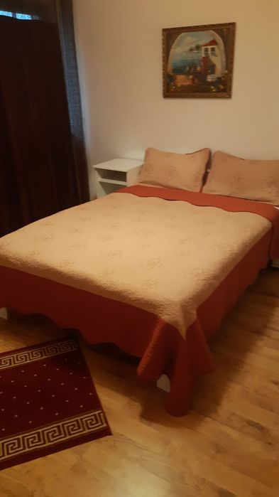 Cazare muncitori și turism.