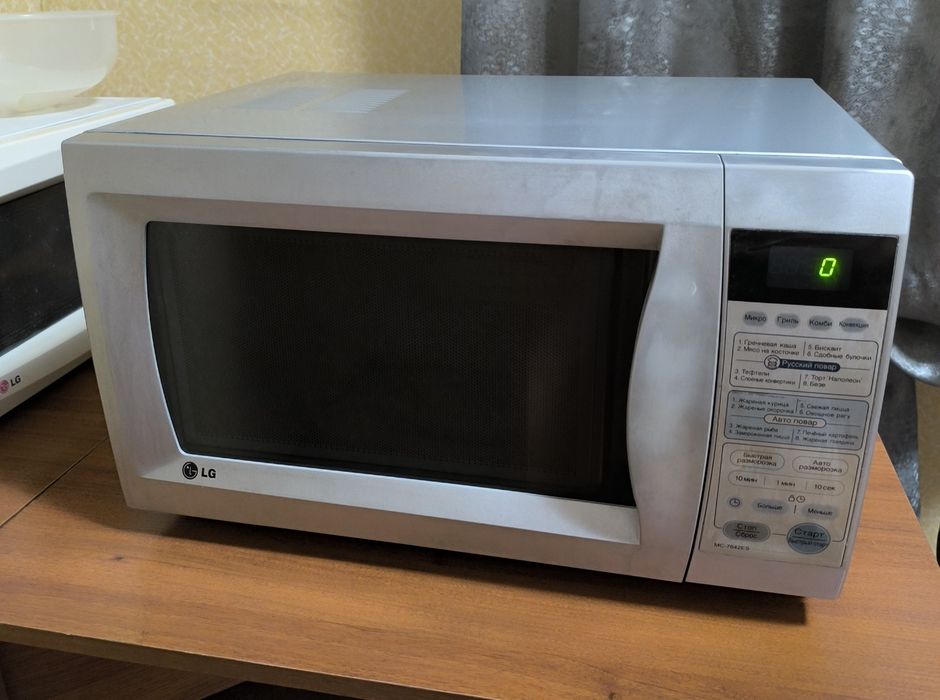 Продам микроволновку,большая,гриль,работает отлично