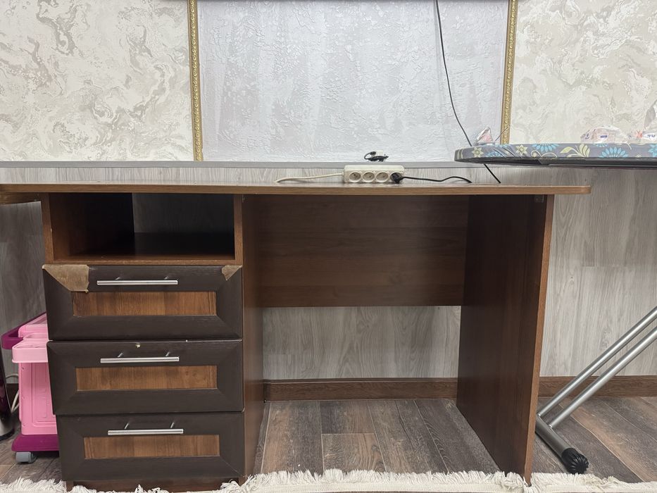 Компьютерные столы / письменные столы – 2 шт