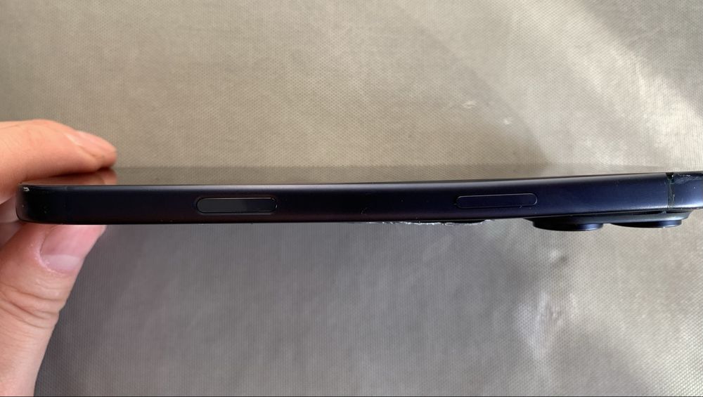 Срочно iPhone 17 Pro Max 512 GB Deep Blue