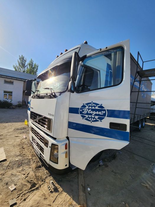 VOLVO Паравоз + прицеп — Сотилади