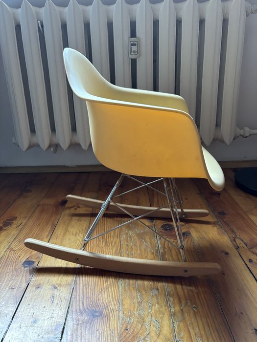 Детско люлеещо се столче