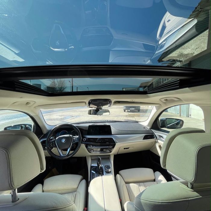 BMW Seria 5 530d xDrive Luxury Line G31