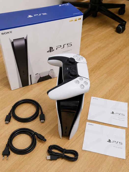 Consola PlayStation 5 Digital Edition (PS5) Slim, 825GB SSD, E-Chassis, Fortnite Flowering Chaos Bundle