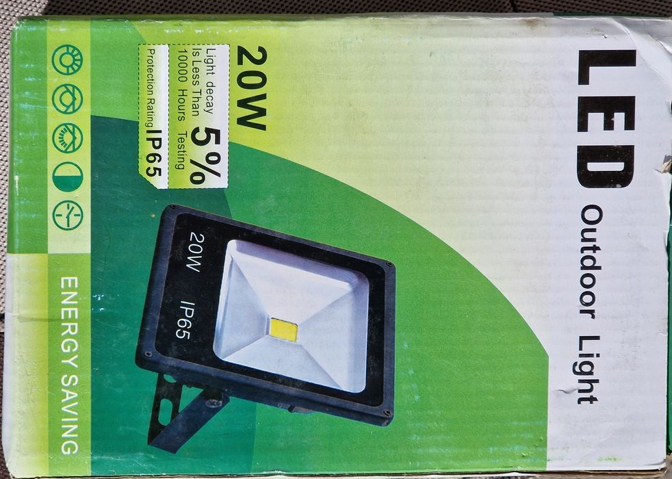 Vând lămpi electrice pentru exterior