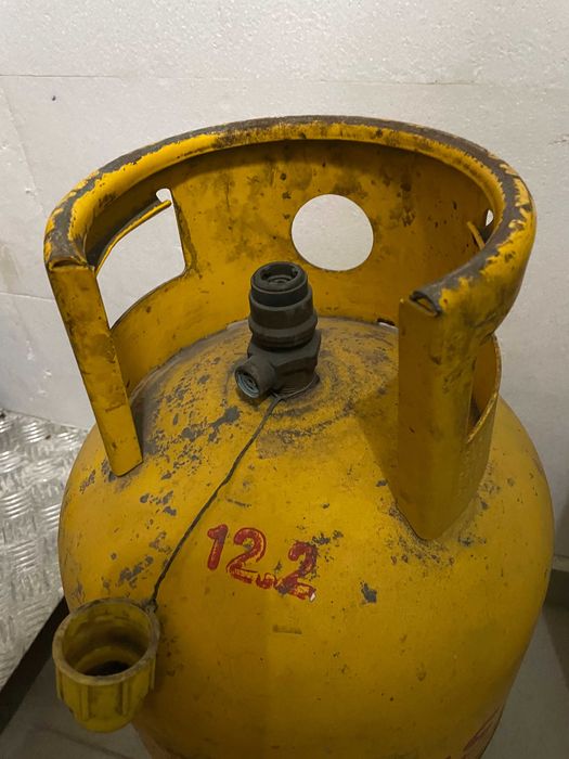 Газова бутилка битова 12л - 30€ и 5 л - 15€