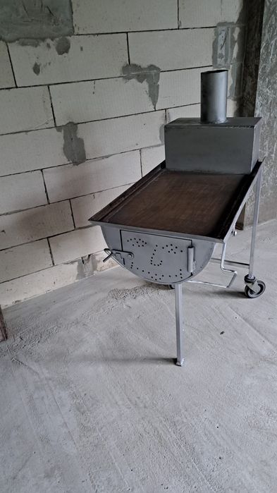 Plită metalica cu picioare