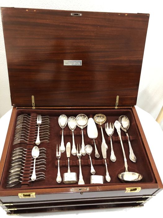 Столовое серебро