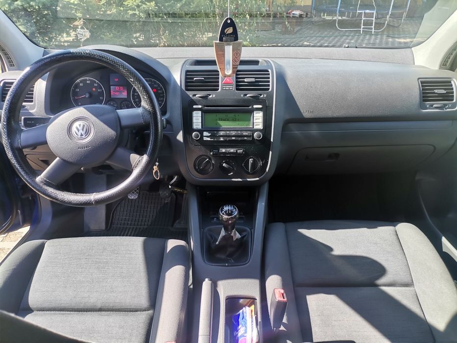 Golf 5 1.6MPI  BGU 2005 102 cp