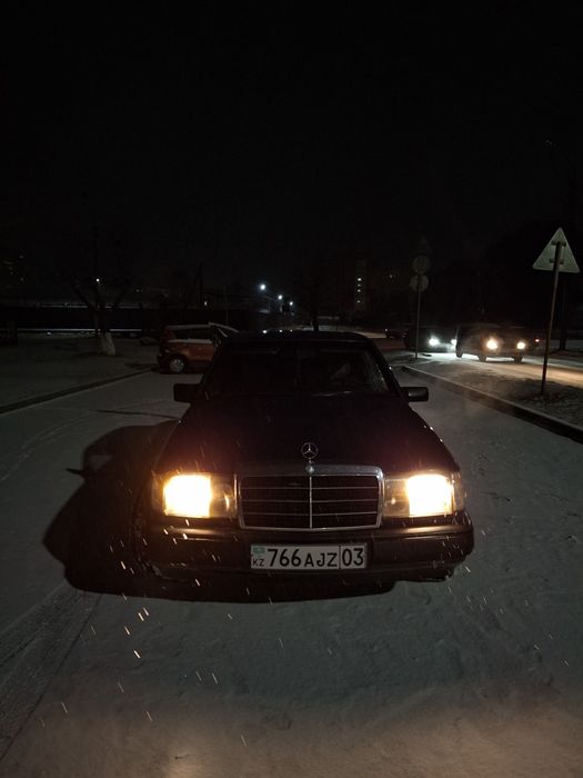 Продам мерседес 124.