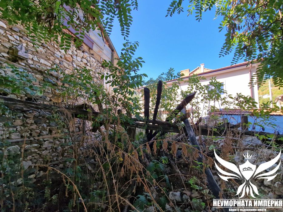 Продавам два парцела 530кв.м. в с.Руен, общ.Куклен статут УПИ