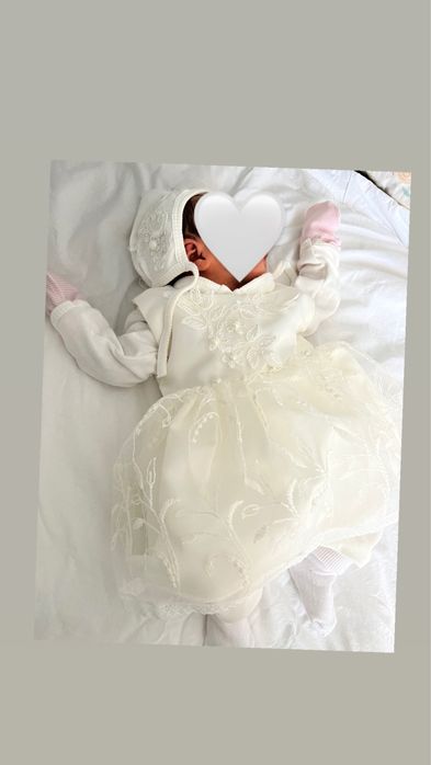 Конверт на выписку и одежда для девочки