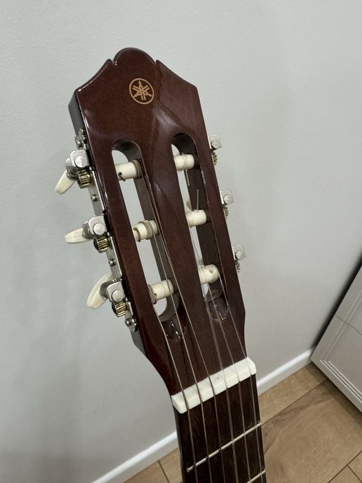 гитара Yamaha C40