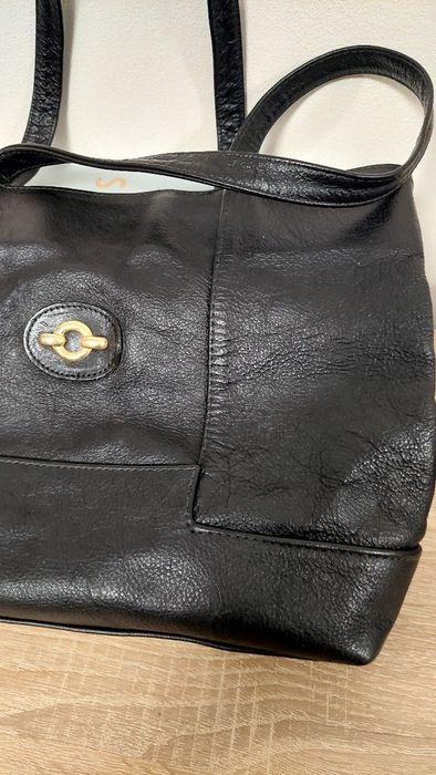 Geantă din piele neagră