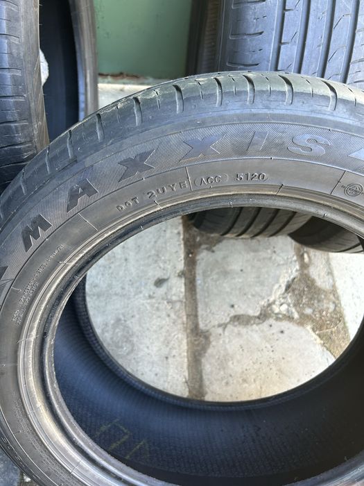 Maxxis - 225/55/18.