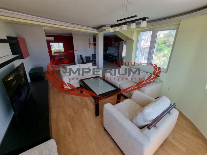 Дава се под наем Тристаен апартамент в Варна, Гръцка махала - 130 кв.м за 850 € - Снимка #3