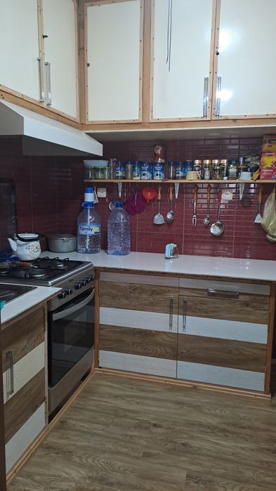 Продаётся 3-хкомнатная квартира в 3 микрорайоне г. Чирчик