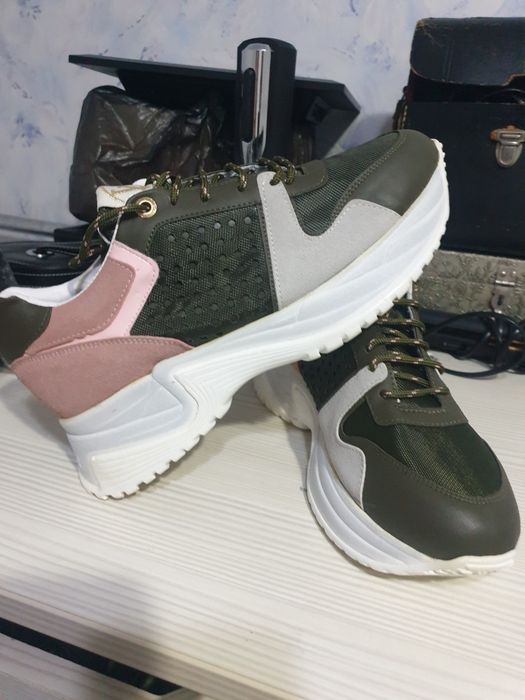 Pantofi sport dama. Marimi 37,38,39,40.