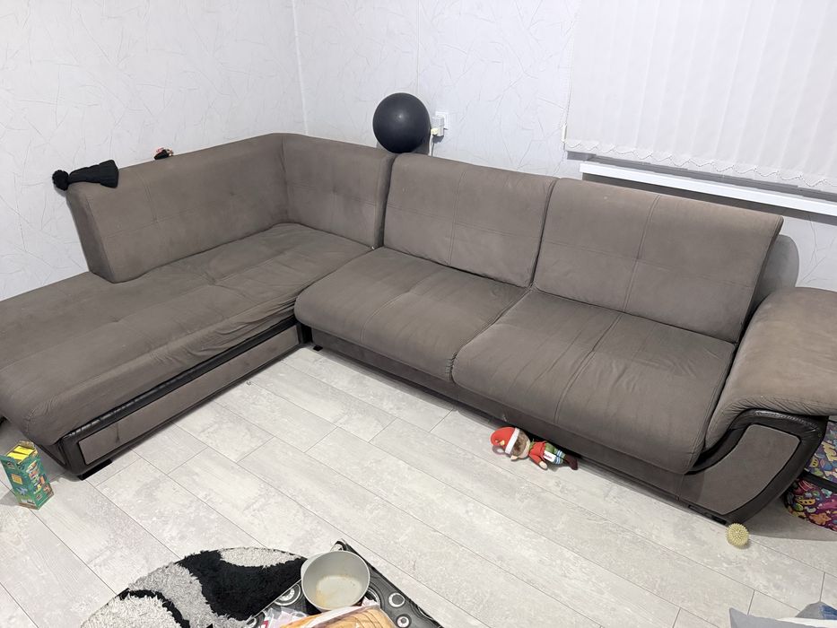 Разтегателен диван