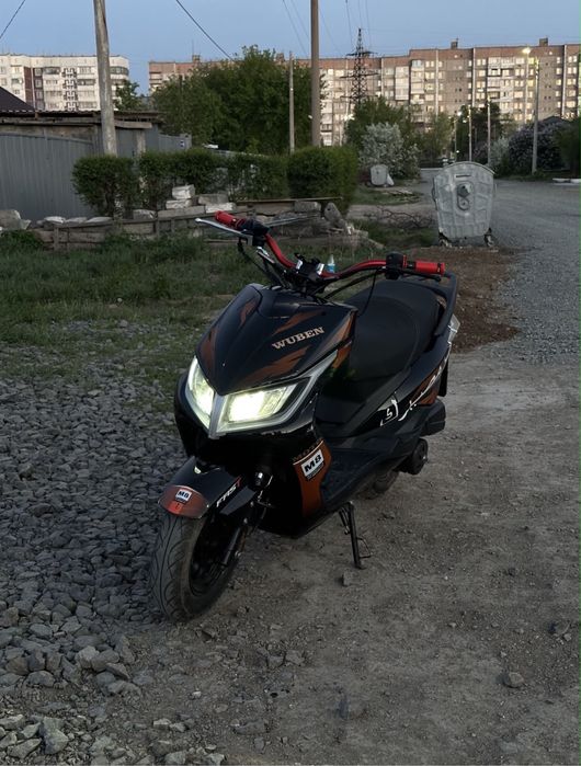 Продам скутер м8 СРОЧНО