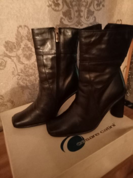 Продам зимнюю обувь торг возможен